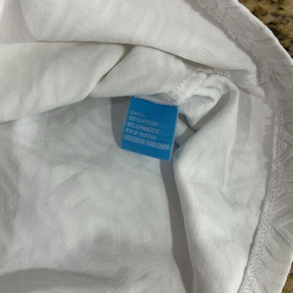 J. McLaughlin 3/4 Sleeve Notch Neck White Textured Top Size M - Picture 5 of 9